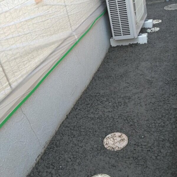 水を吸い込んで水たまりや排水の問題を解消する土間コン™︎の中では最もお安い選択肢