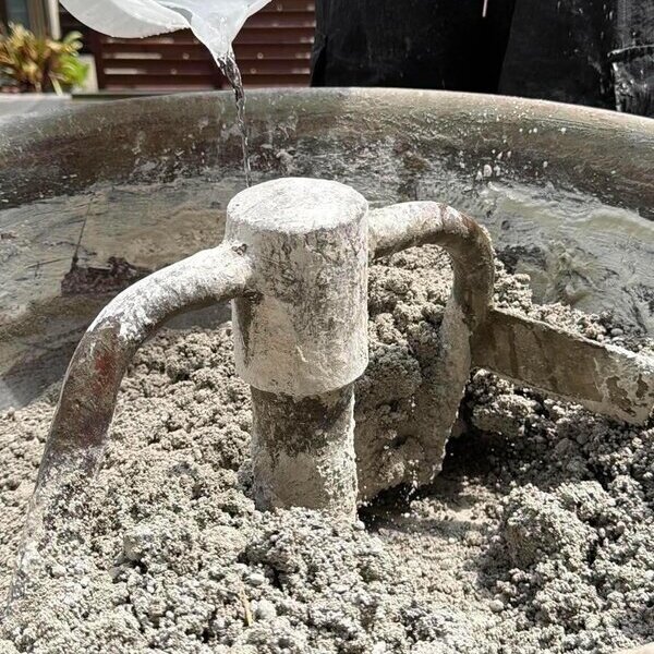 パック（袋タイプ）なら土日や祝日など自分のタイミングで作業ができる雑草水たまり対策