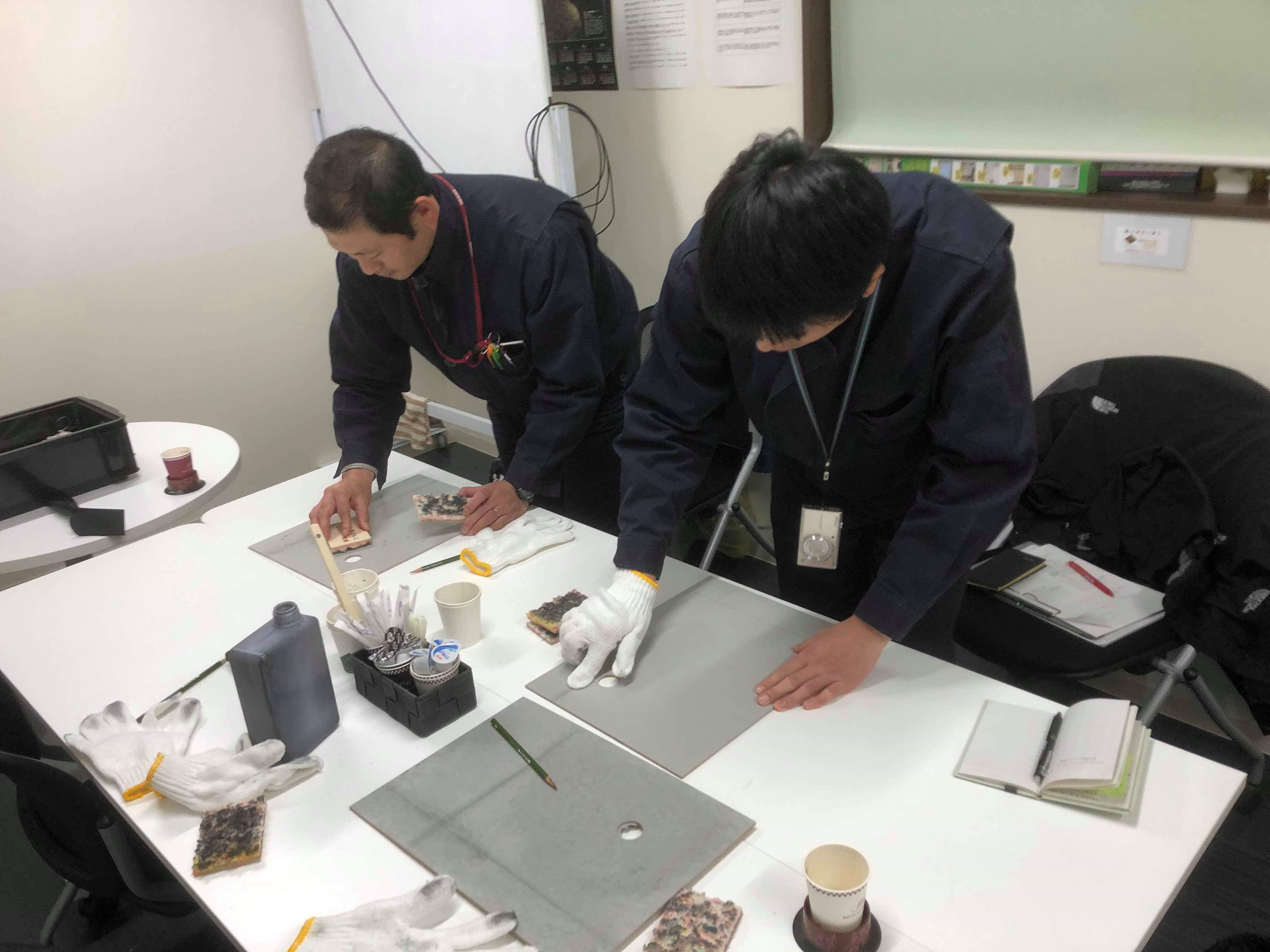 鹿島 と デコブロ の不思議な関係 建設機械 が可愛くちゃだめですか コンクリート打ちっ放し色合わせ補修のrcトータルサポート 生コンポータル 鹿島 と デコブロ の不思議な関係 建設機械 が可愛くちゃだめですか コンクリート打ちっ放し色合わせ補修のrcトータルサポート 生コンポータル