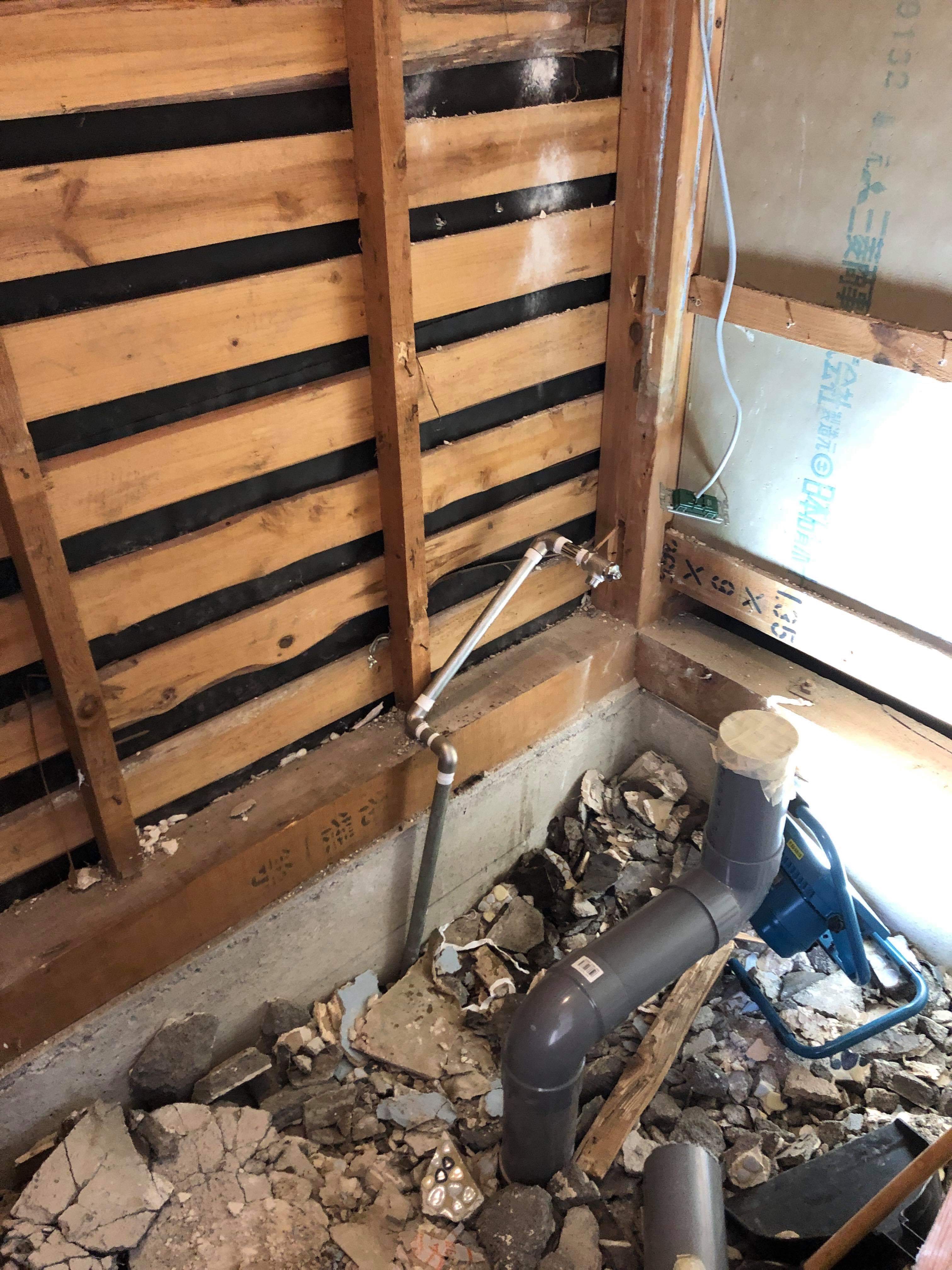 たったの50 000円 憧れの打ち放しコンクリートを Diy で自宅のトイレに リフォーム コンクリートリフォーム 生コンポータル