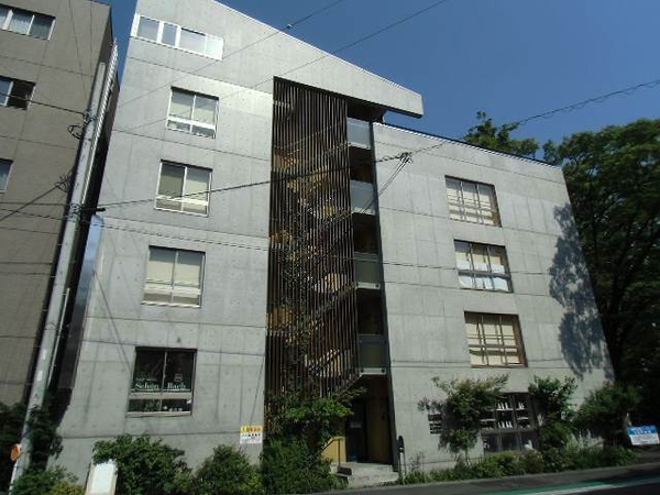 「新年タオル配りという謎の習慣」 打ちっ放し・営業・色合わせ
