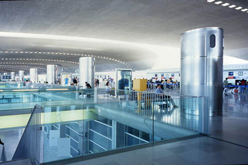 CDGairport2.JPG