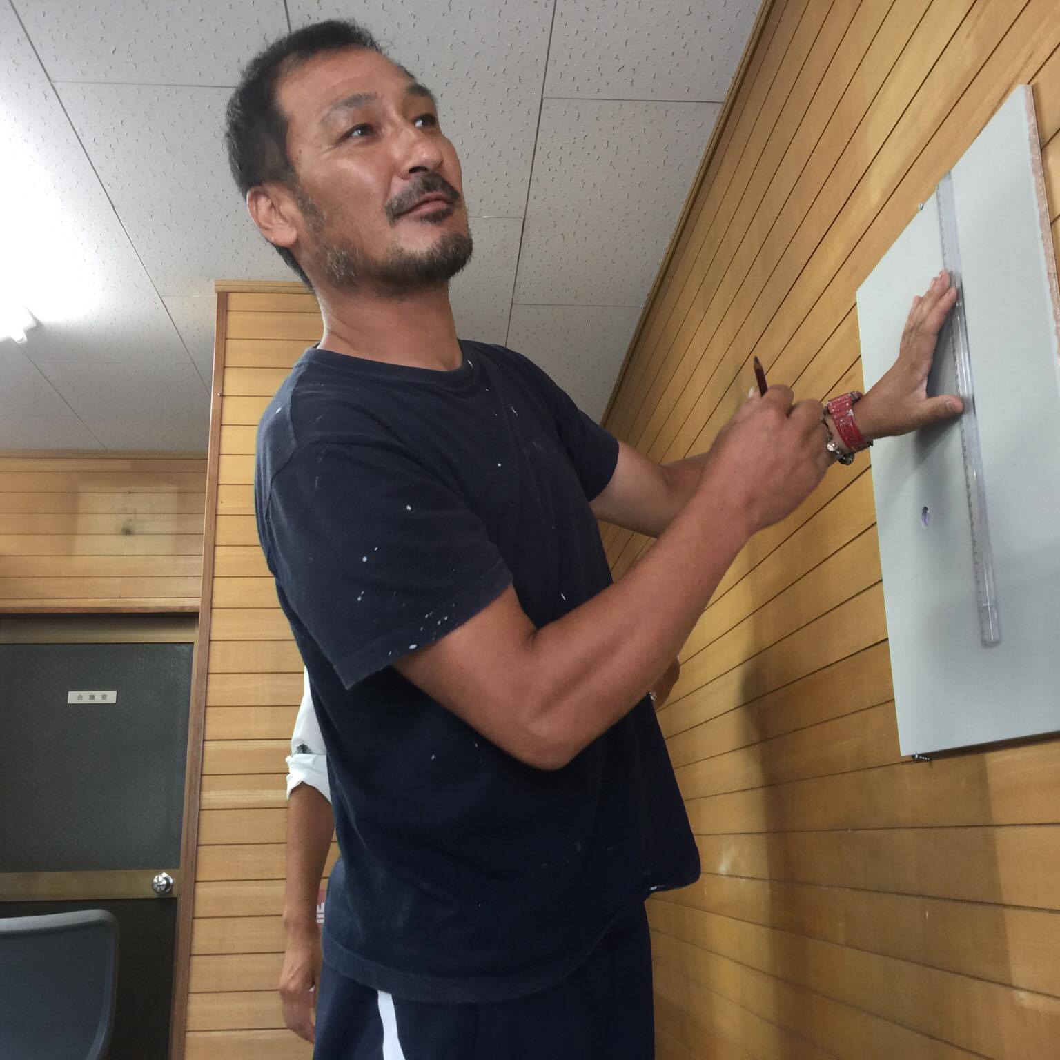 「色合わせキャラバン」 コンクリート・打ち放し・モルタル・補修・色合わせ・セミナー・体験会・価格