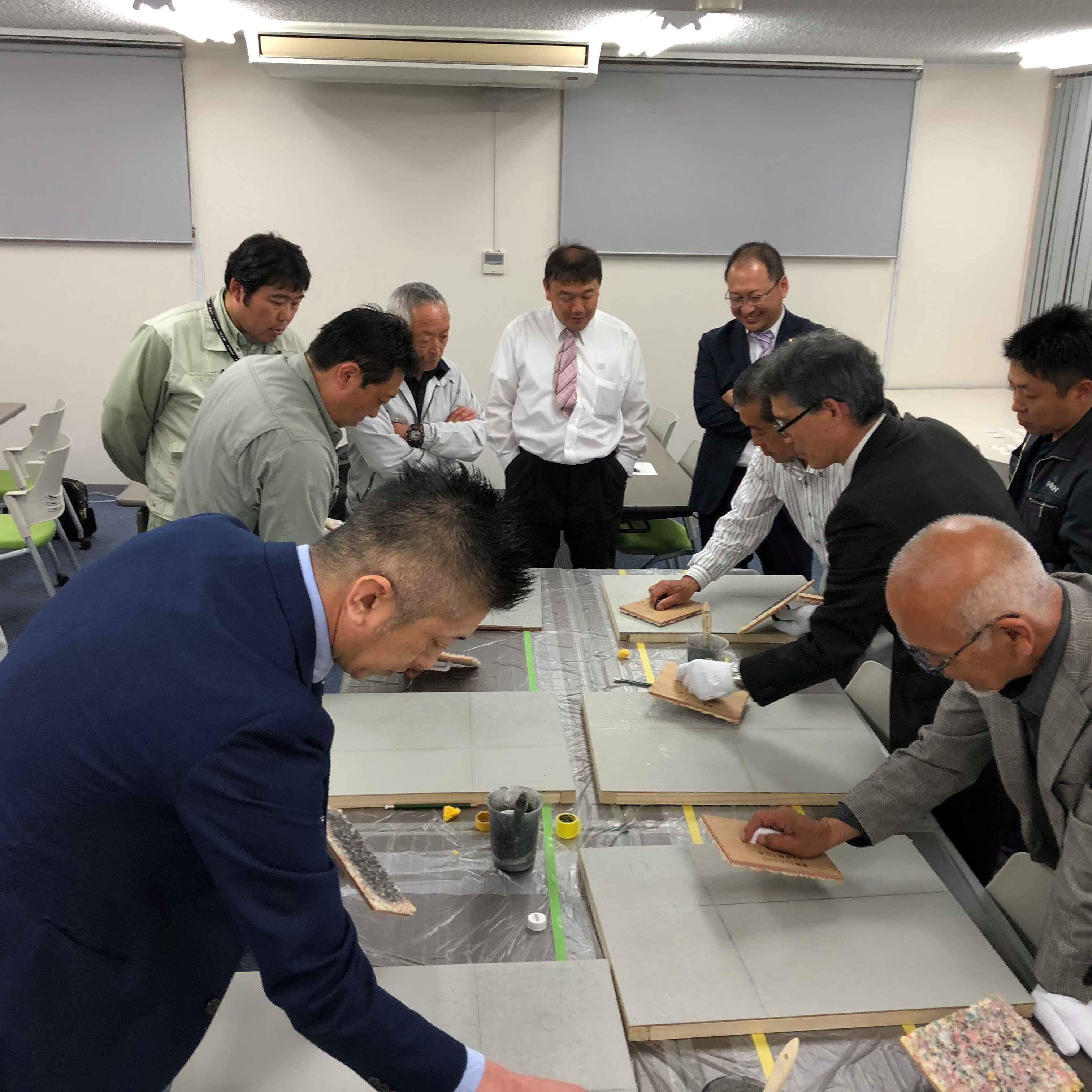 「知っている人になりたい｜打ち放し色合わせ」 価格