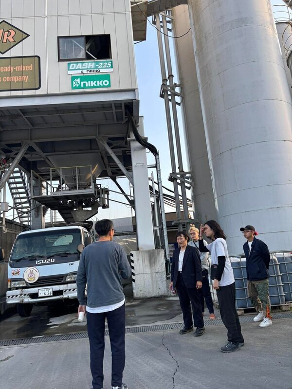 昨年8月以来にアーティストMADARAさん crotchet / school と共にナマコンバレーを訪れました